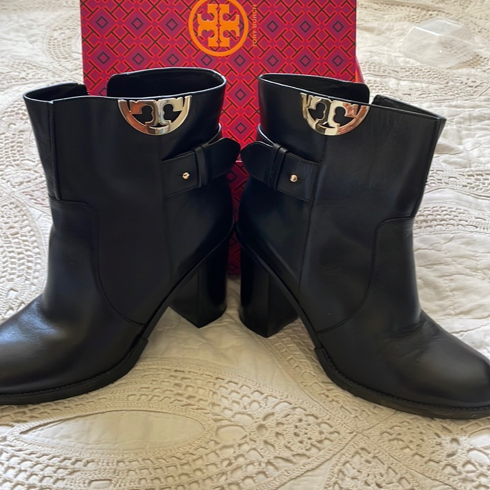 Tory Burch Sidney 85mm bootie black